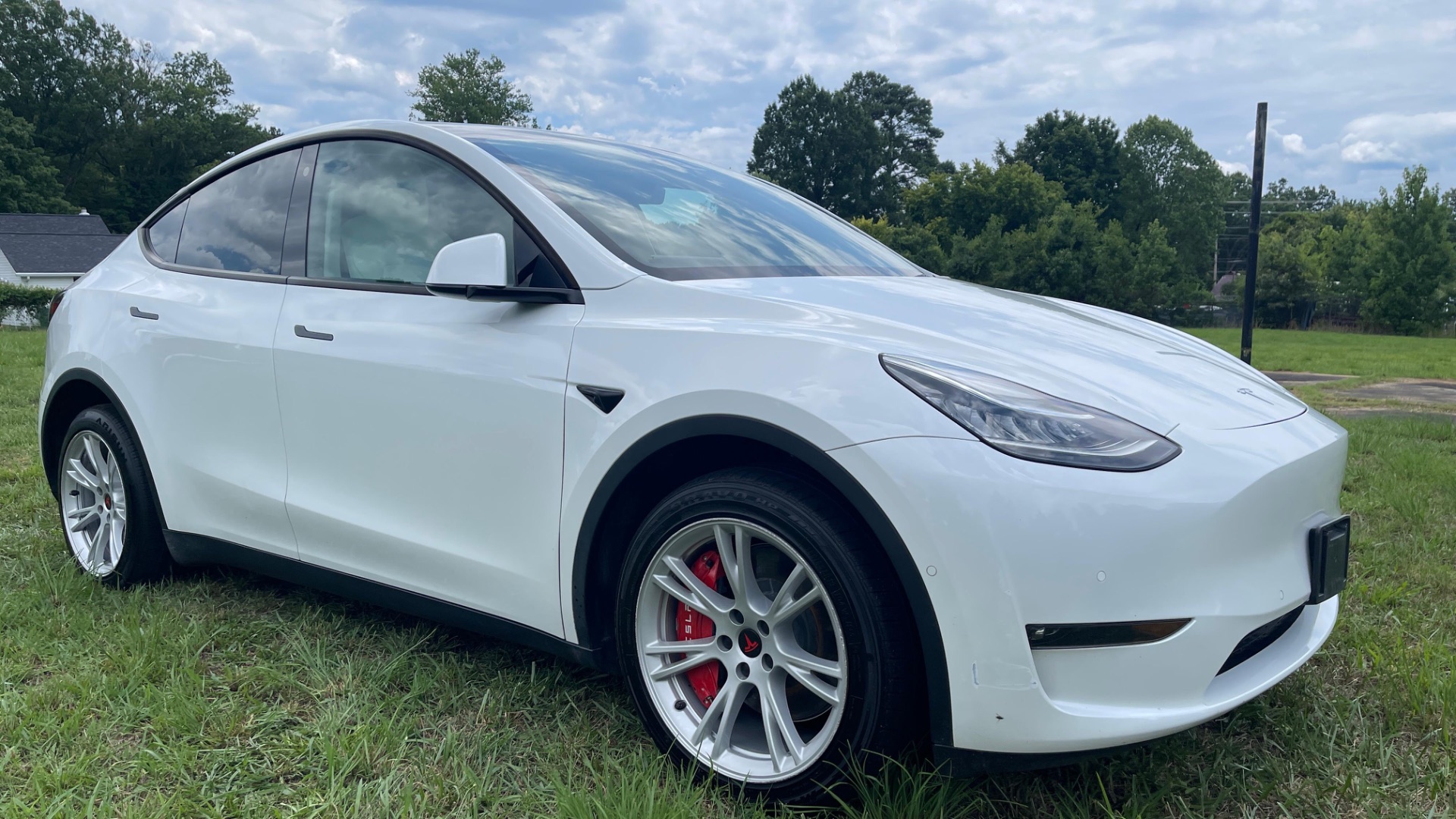 2021 TESLA Model Y - Thumbnail 2