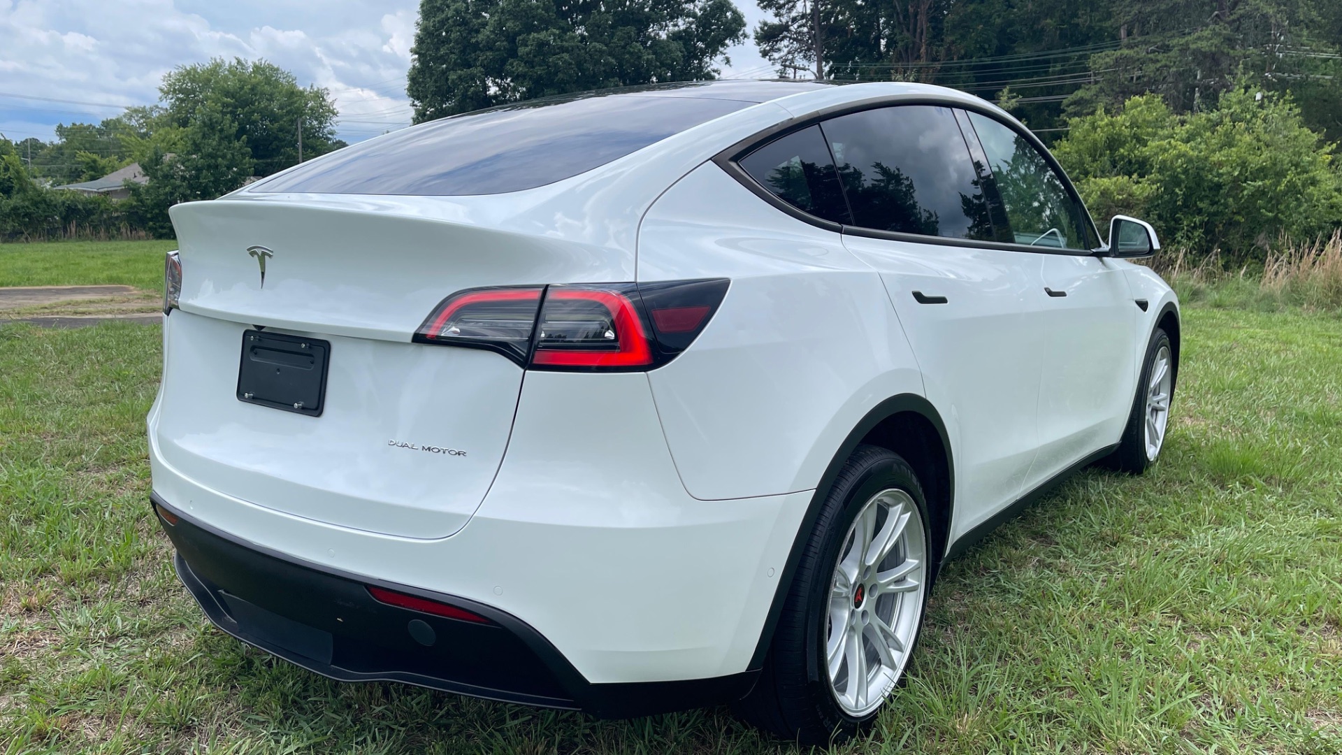 2021 TESLA Model Y - Thumbnail 7